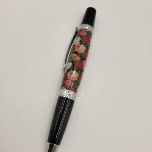 Roses Pen