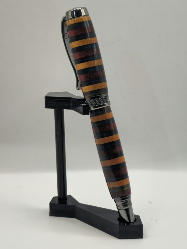 Red Heart and Maple Pen - Image 3